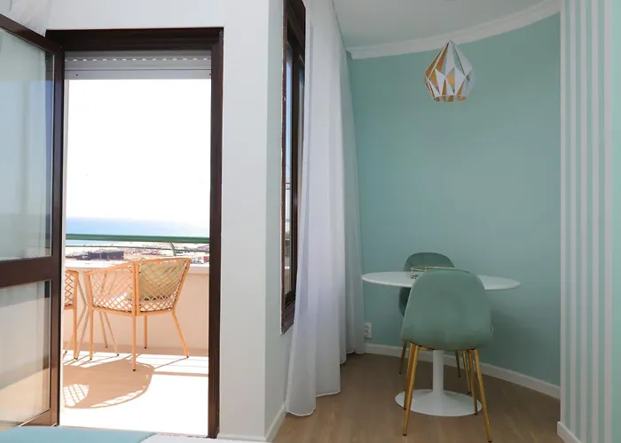 Seaside Lovers 蒙蒂戈杜